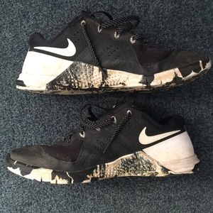 Used men’s Nike Metcon 2 👟, size 8.
